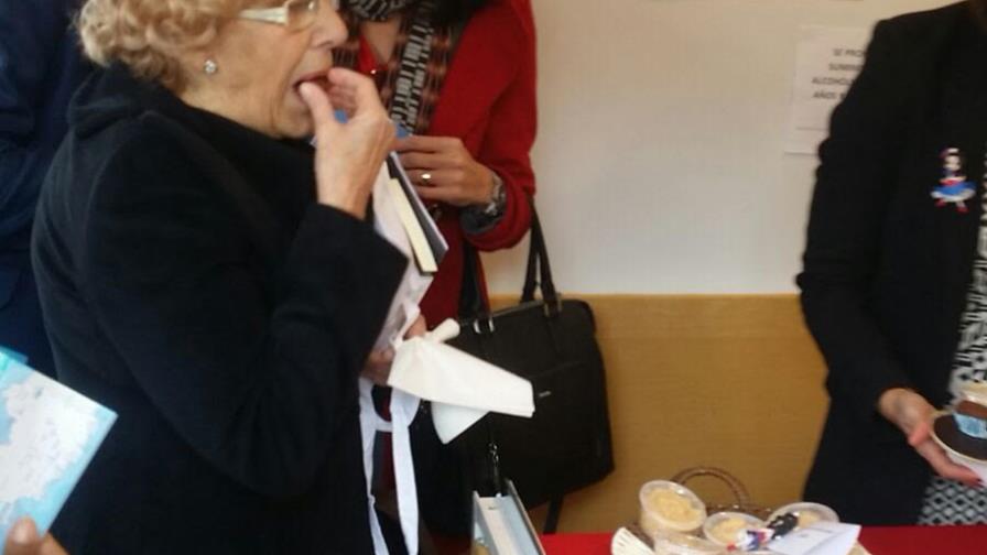 La alcaldesa de Madrid, conmocionada por el asesinato de su colega Juan de los Santos La alcaldesa de Madrid, conmocionada por el asesinato de su colega Juan de los Santos