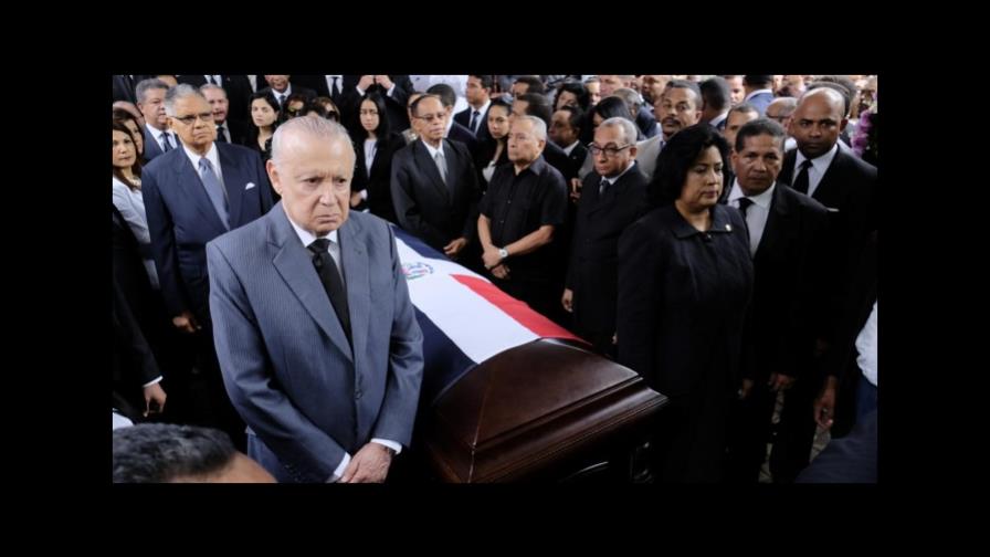 Cristina Lizardo dice es un día muy triste en sepelio de Juan de los Santos