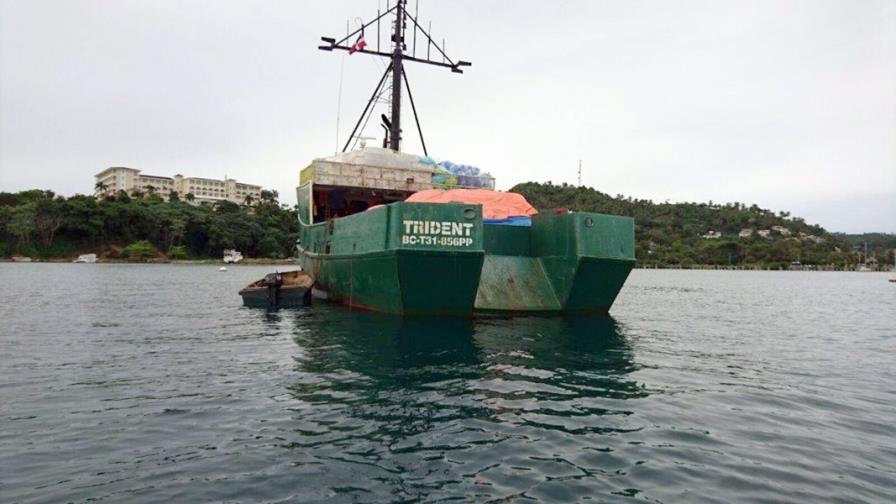 Incautan cargamento de 500 sacos de carbón vegetal en muelle de Samaná Incautan cargamento de 500 sacos de carbón vegetal en muelle de Samaná