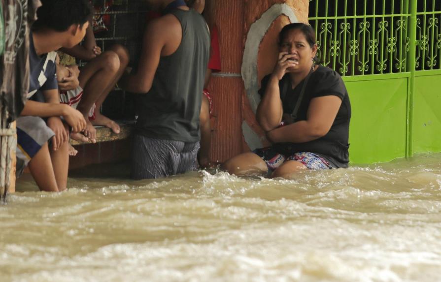 Al menos 40 muertos tras el paso del tifón Melor por el centro de Filipinas