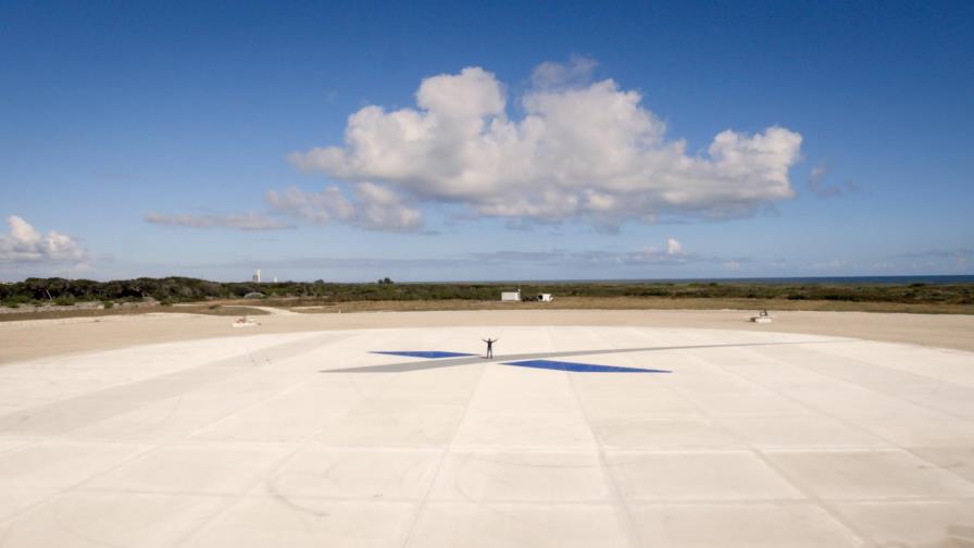 Cohete de SpaceX retorna con éxito a la Tierra tras poner satélites en órbita