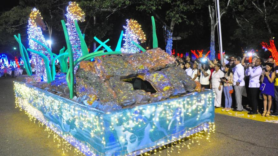 Cientos de personas visitan el espectáculo “Santiago... El Corazón de la Navidad”