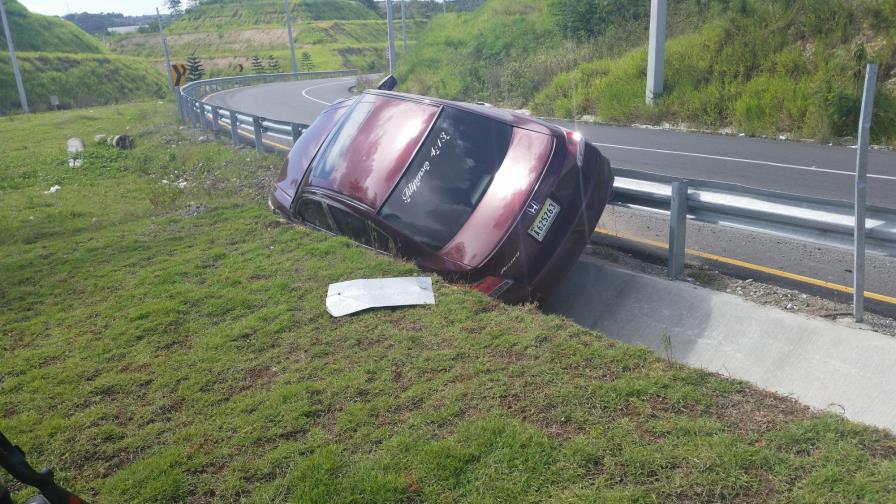 Lanzador Yimi García y su familia salen ilesos de accidente de tránsito Lanzador Yimi García y su familia salen ilesos de accidente de tránsito