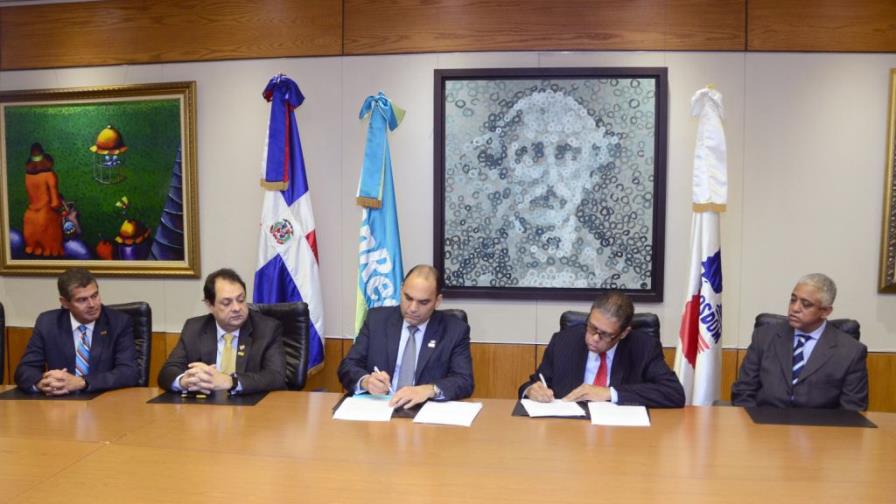 Banreservas abrirá 24 puntos bancarios gubernamentales en oficinas de INPOSDOM