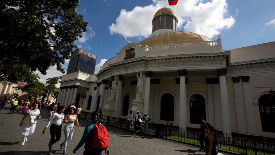 Tribunal Supremo venezolano admite recursos contra 8 diputados opositores electos