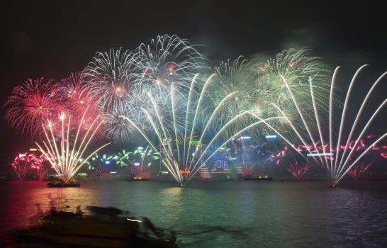 El mundo despide el año y da la bienvenida al 2016 