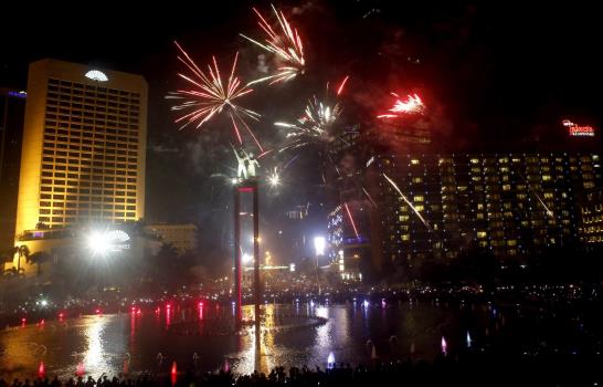 El mundo despide el año y da la bienvenida al 2016 