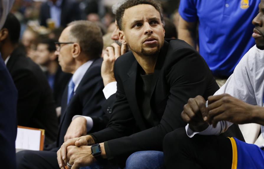 Advertencia: La lesión de Curry atenta contra una hazaña de los Warriors