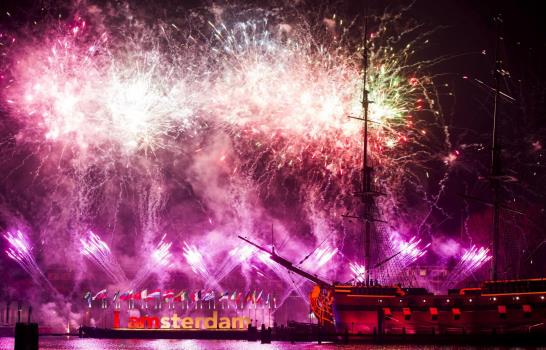 El mundo despide el año y da la bienvenida al 2016 