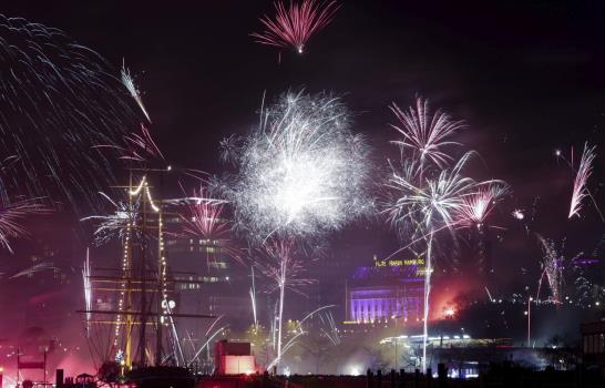 El mundo despide el año y da la bienvenida al 2016 