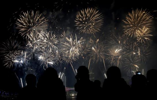 El mundo despide el año y da la bienvenida al 2016 