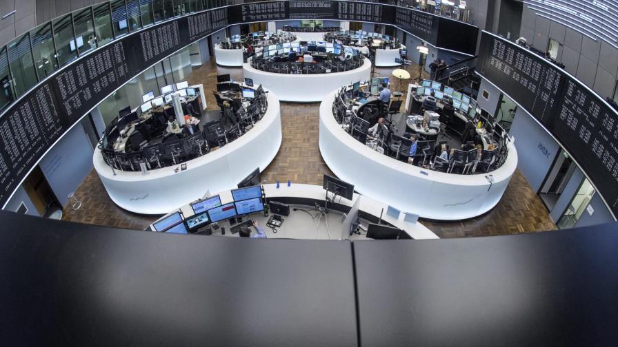 El año comienza con fuertes caídas en bolsas europeas arrastradas por China