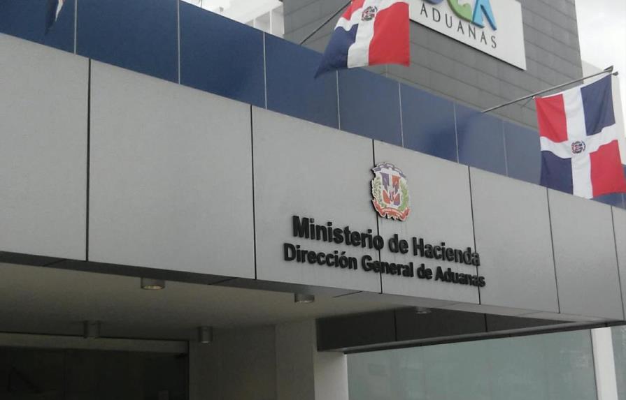 Recaudaciones de Aduanas presenta incremento record de 17.4% en el 2015