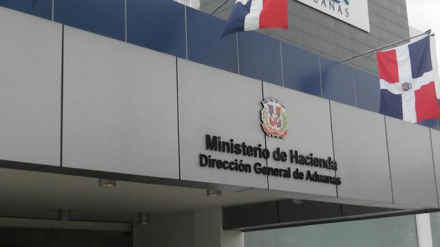 Recaudaciones de Aduanas presenta incremento record de 17.4% en el 2015