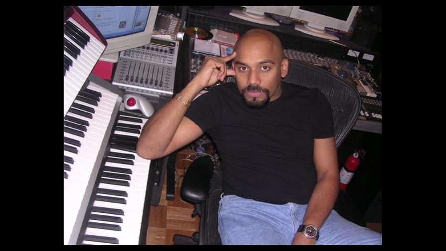 “Las melodías lloran profusamente hasta el cansancio” “Las melodías lloran profusamente hasta el cansancio”