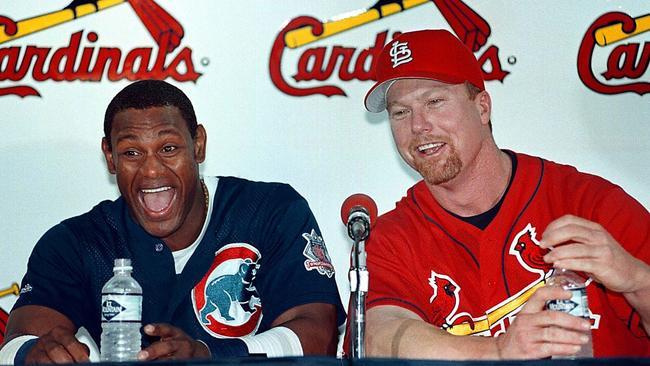 McGwire y Sammy pueden despedirse y comprometer hoy candidaturas inmortales