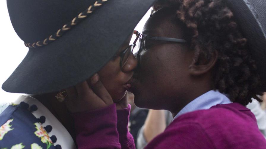 Juez de EE.UU. prohíbe emitir licencias de matrimonio a homosexuales en Alabama Juez de EE.UU. prohíbe emitir licencias de matrimonio a homosexuales en Alabama