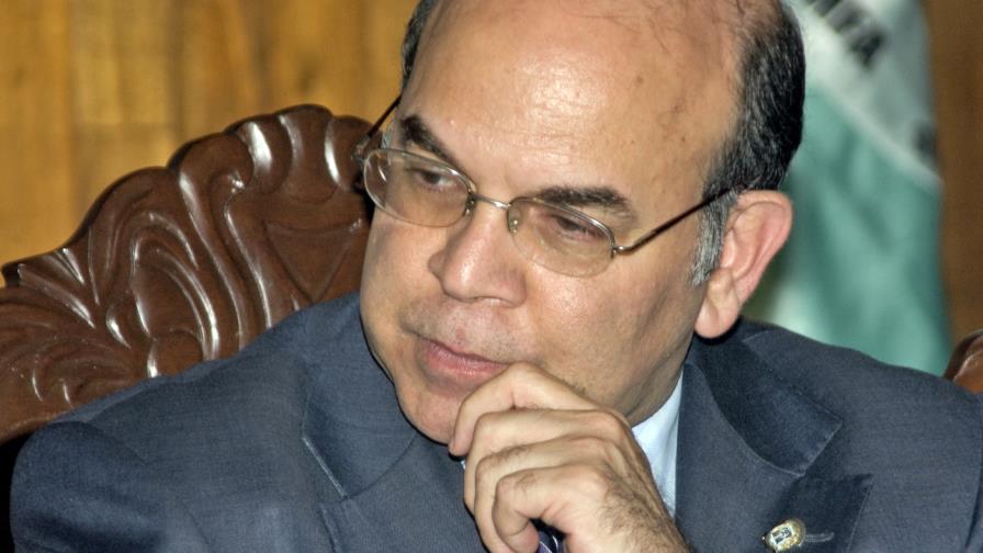 Pelegrín Castillo cuestiona el crecimiento económico anunciado por el Banco Central Pelegrín Castillo cuestiona el crecimiento económico anunciado por el Banco Central