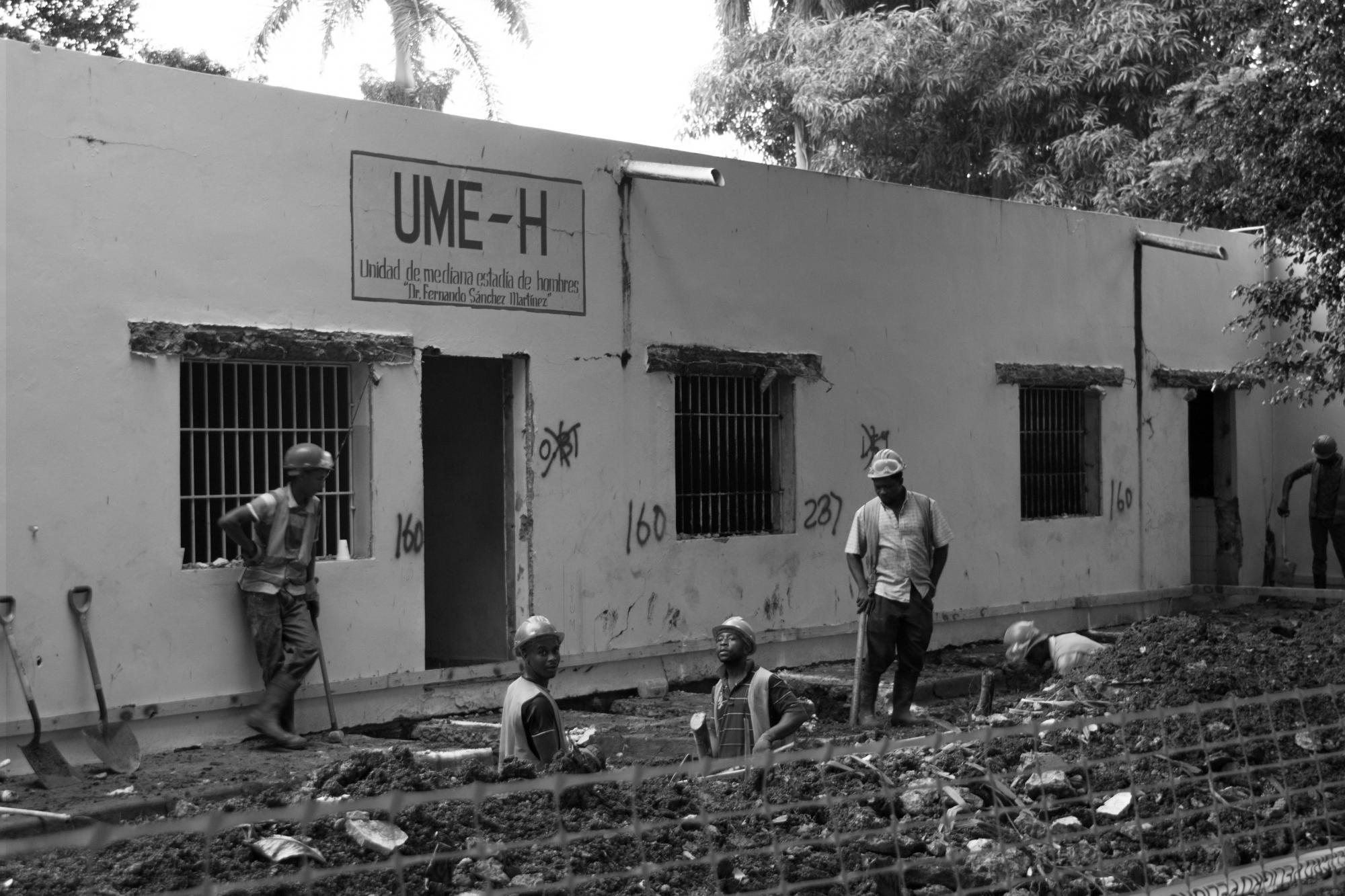 Trabajadores en labores de remodelación.