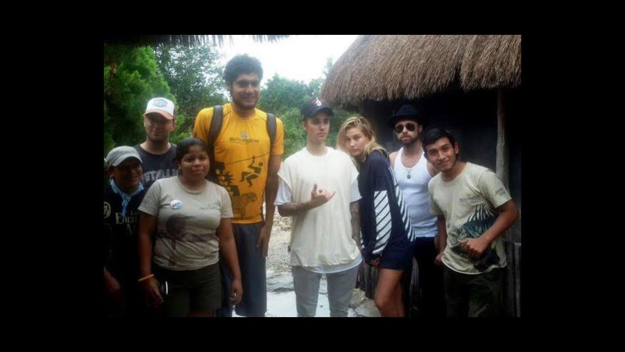Justin Bieber se relaja y divierte en la Riviera Maya Justin Bieber se relaja y divierte en la Riviera Maya