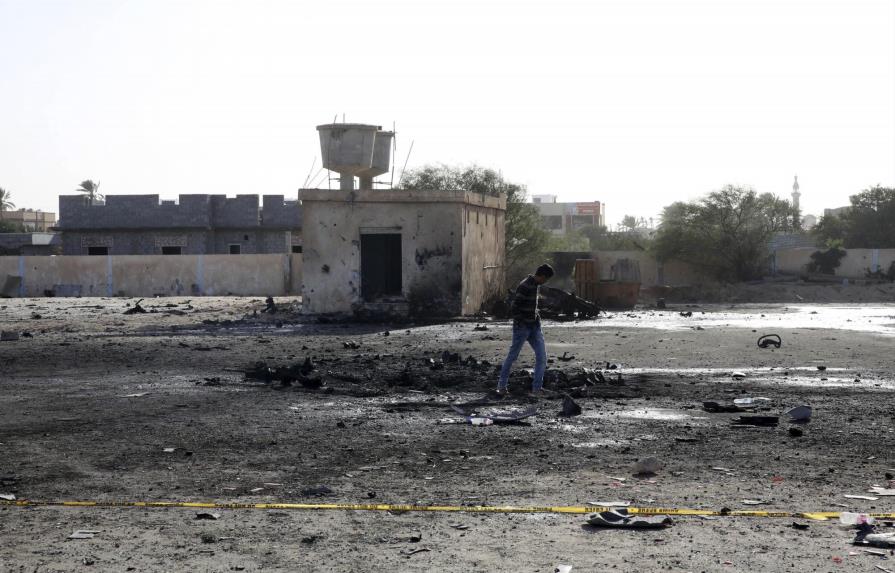 Rama libia del EI se atribuye la autoría del atentado en la base militar