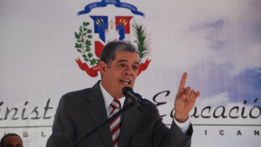 Educación erogará más de 7 mil millones de pesos por incremento salarial a maestros Educación erogará más de 7 mil millones de pesos por incremento salarial a maestros