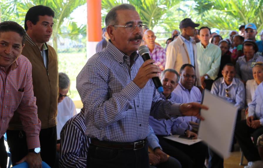 Presidente promete “fin de los apagones” con la entrada en servicio de la planta a carbón en Punta Catalina
