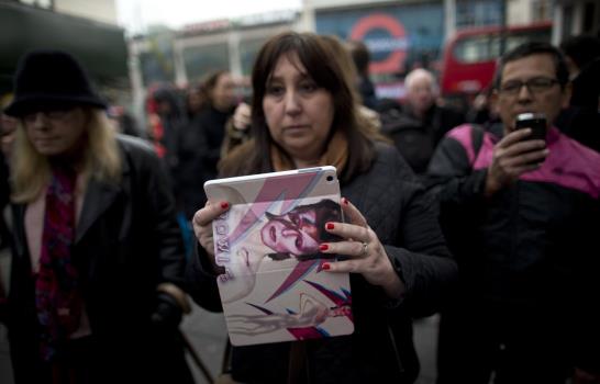 Ministerio de Relaciones Exteriores de Alemania dice que Bowie ayudó a derribar el Muro 