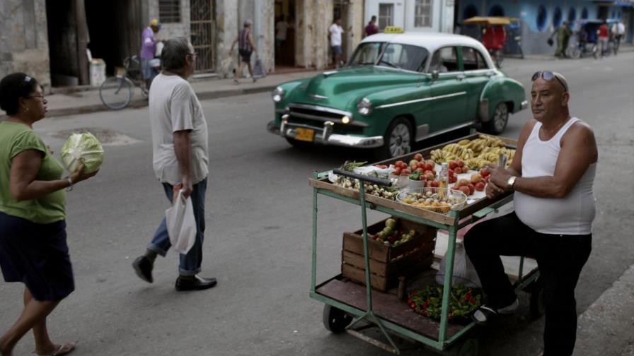 La cifra de trabajadores del sector privado en Cuba se reduce a 496.000 La cifra de trabajadores del sector privado en Cuba se reduce a 496.000