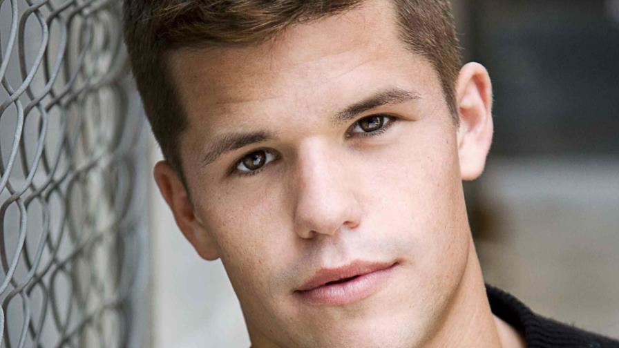 Actor Charlie Carver de la serie ‘Teen Wolf’, revela que es homosexual