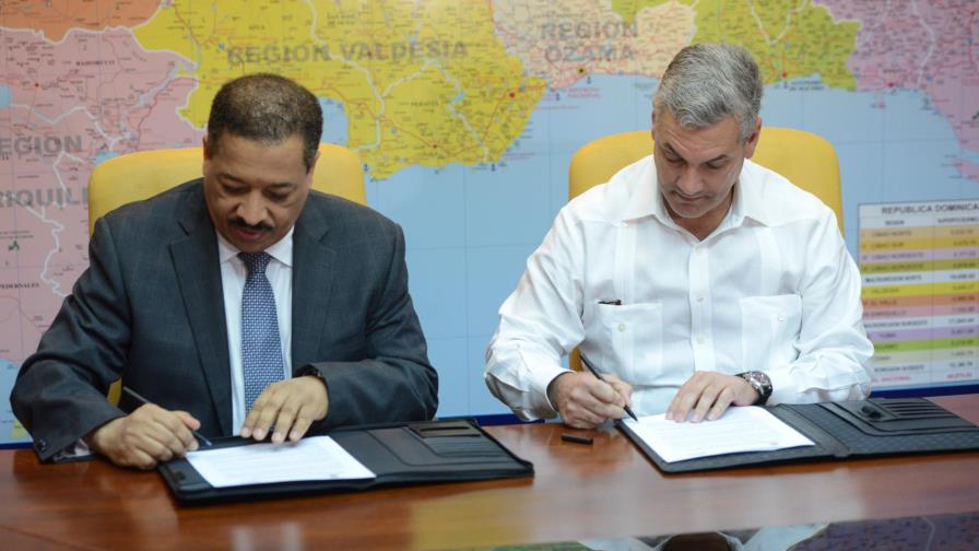 La JCE y Obras Públicas dotarán a 4,000 centros de votación de facilidades para personas con discapacidad La JCE y Obras Públicas dotarán a 4,000 centros de votación de facilidades para personas con discapacidad