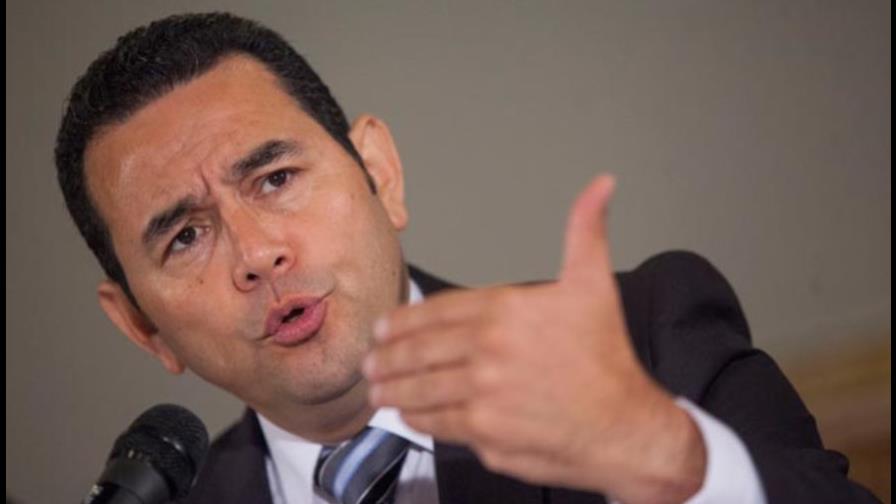 Arriban primeras misiones para asistir a investidura de Morales en Guatemala