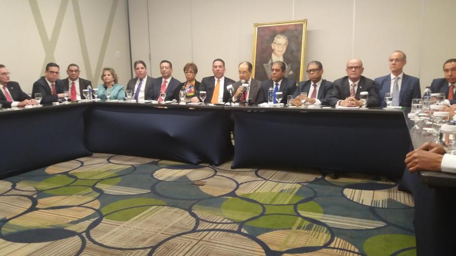 Altos dirigentes del Partido Reformista anuncian respaldo a la reelección de Medina