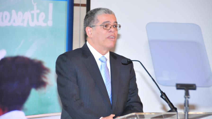 El Ministro de Educación rinde cuentas de ejecución de gastos de su cartera El Ministro de Educación rinde cuentas de ejecución de gastos de su cartera