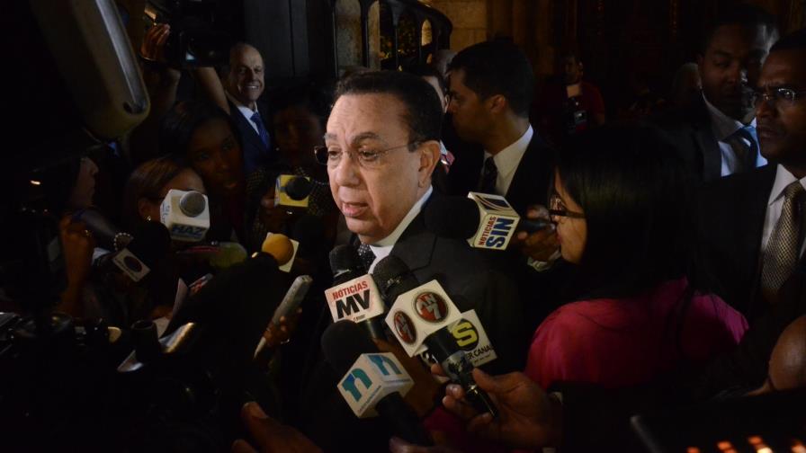 Valdez Albizu dice que el déficit fiscal no aumentará por elecciones