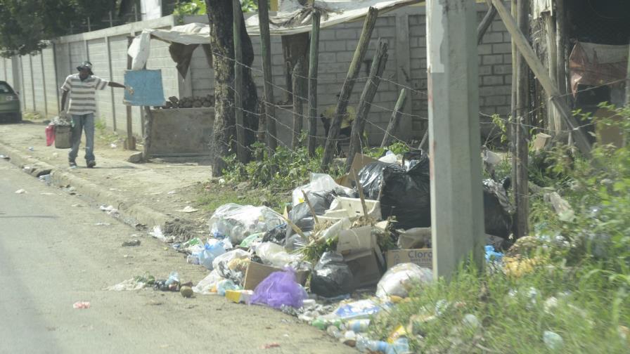 A pesar de la amenaza del Zika, cúmulo basura aumenta en SD 