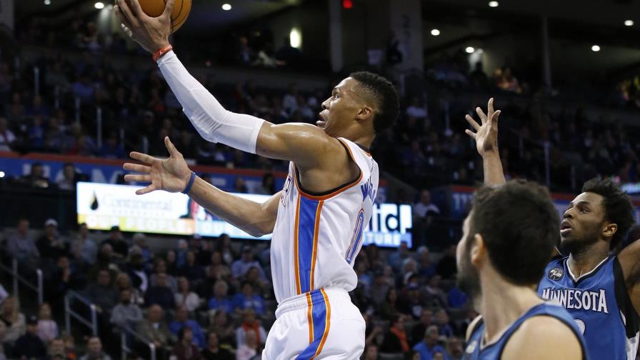 Towns tomó 12 rebotes y anotó 9 en derrota ante el Thunder