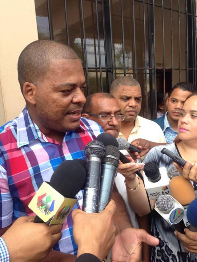 Se reanuda el martes juicio por difamación interpuesta por periodista 