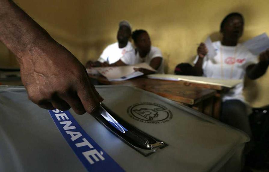 Incendio en tres oficinas electorales en el norte de Haití