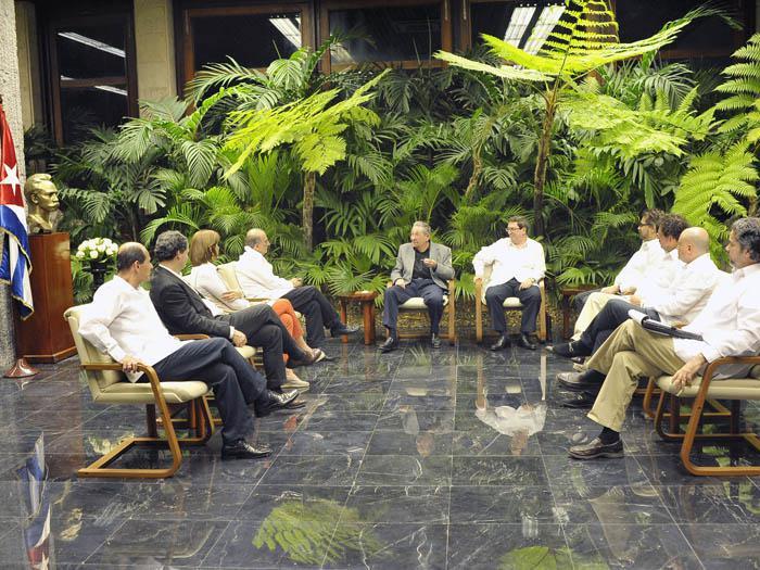 Raúl Castro se reúne con negociadores del Gobierno colombiano y de las FARC