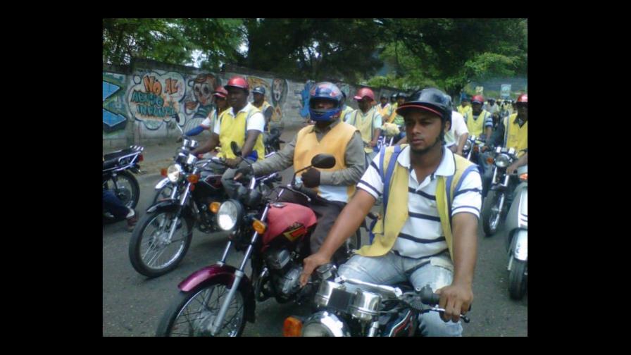 Propone identificar con colores a todos los motoristas del país Propone identificar con colores a todos los motoristas del país