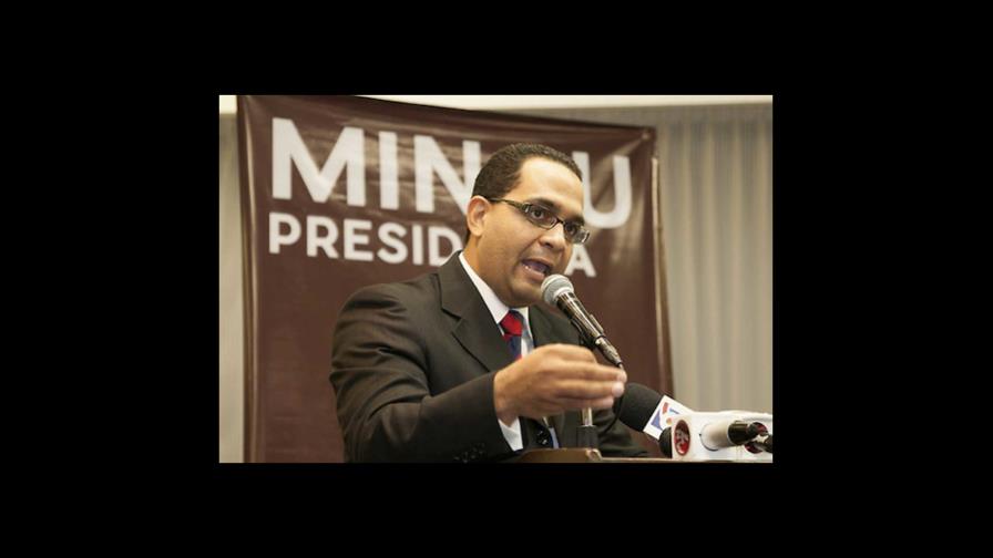 Sociólogo Carlos de Peña Evertsz busca ser candidato a senador 