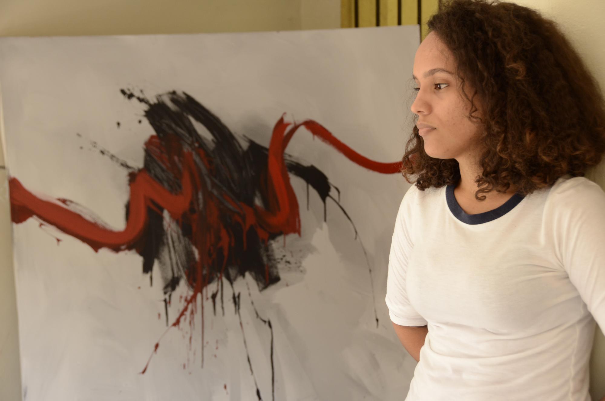 Indhira Hernández planea amliar su taller de arte 