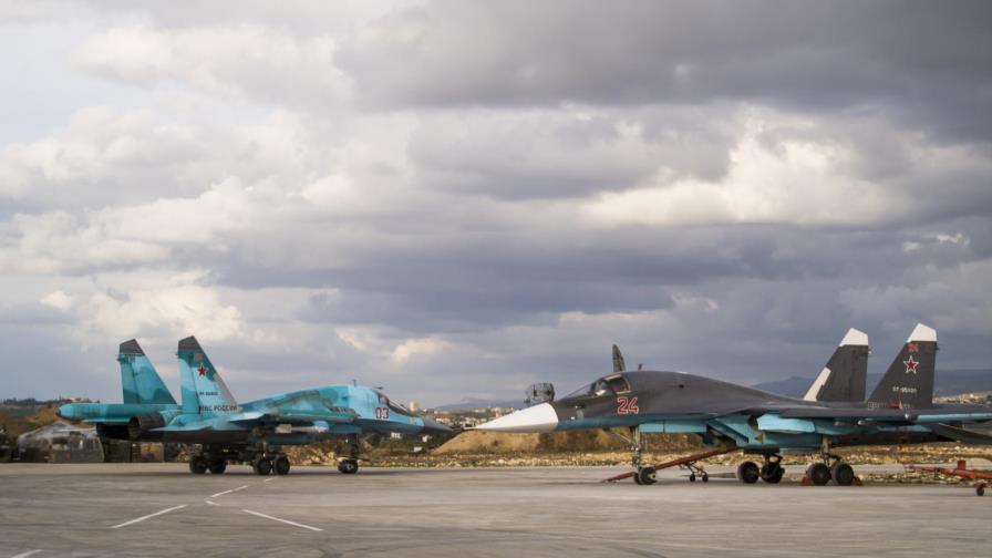 Rusia muestra fuerza militar en Siria antes de diálogo paz 