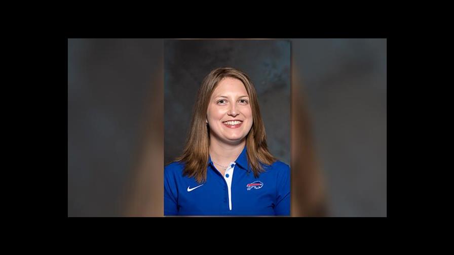 Bills contratan a la primera entrenadora asistente en la NFL