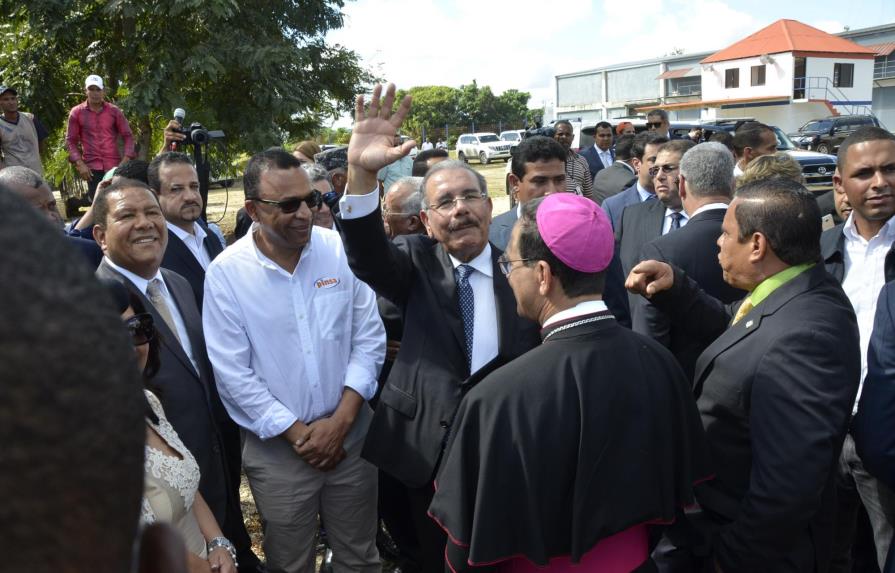 Medina aprovecha Día de Nuestra Señora de la Altagracia y realiza visitas sorpresas