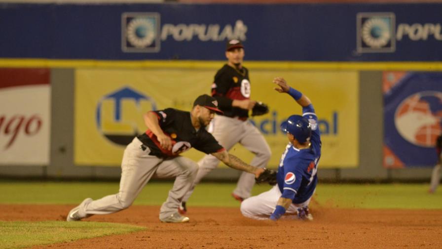 Leones mantienen sus garras afiladas y ponen la final 3-0 ante el Licey