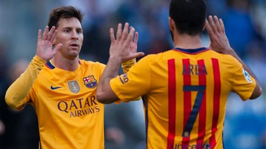 Munir El-Haddadi y Lionel Messi colocan al Barcelona en la punta 