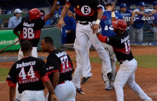 El Escogido puso la serie “a punto de mate” frente al Licey