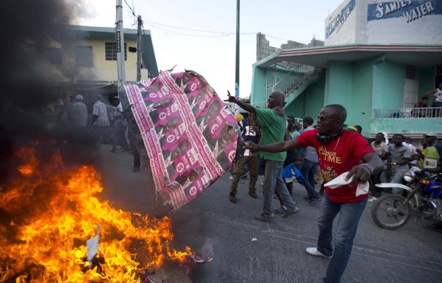 EE.UU. pide detener la violencia en Haití y concluir el proceso electoral